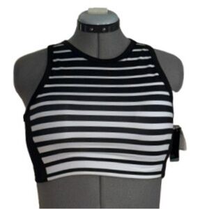 NWT GapFit active crop top, Sz med